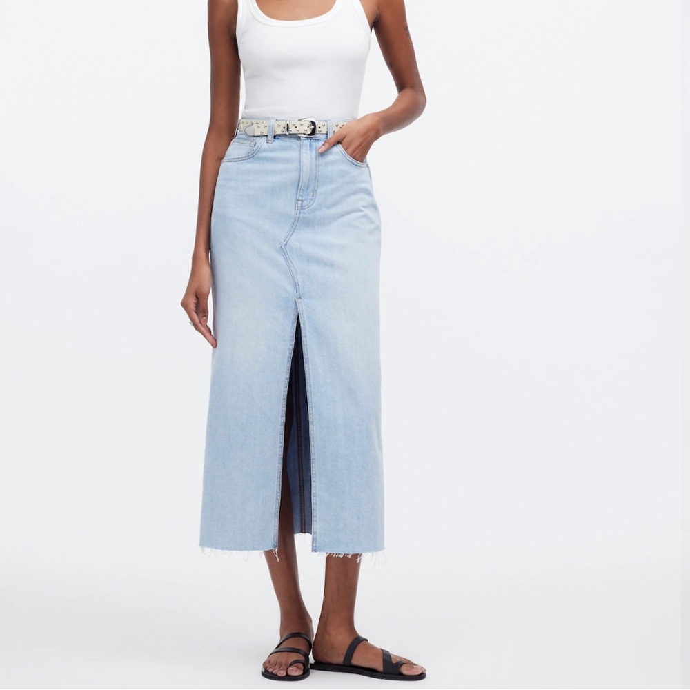 The Rilee Denim Midi Skirt in Fitzgerald light wash denim size 29